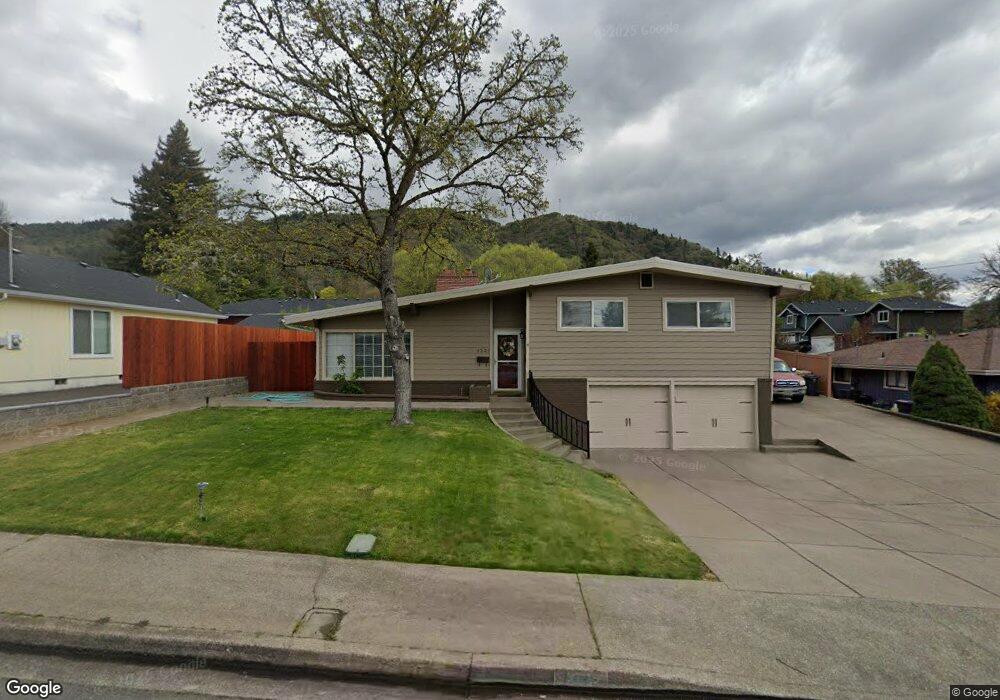 1331 NE 10th St, Grants Pass, OR 97526 - photo 1