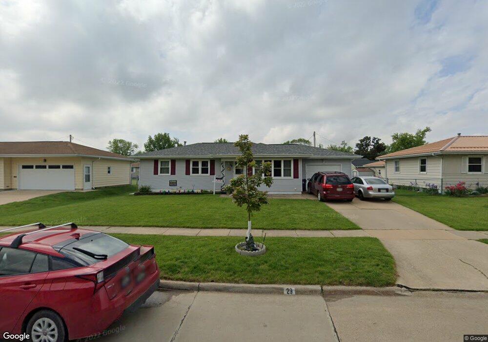 29 25th Ave SW, Cedar Rapids, IA 52404 - photo 1