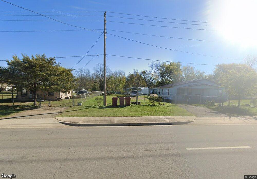 707 S F St, Hugo, OK 74743 - photo 1