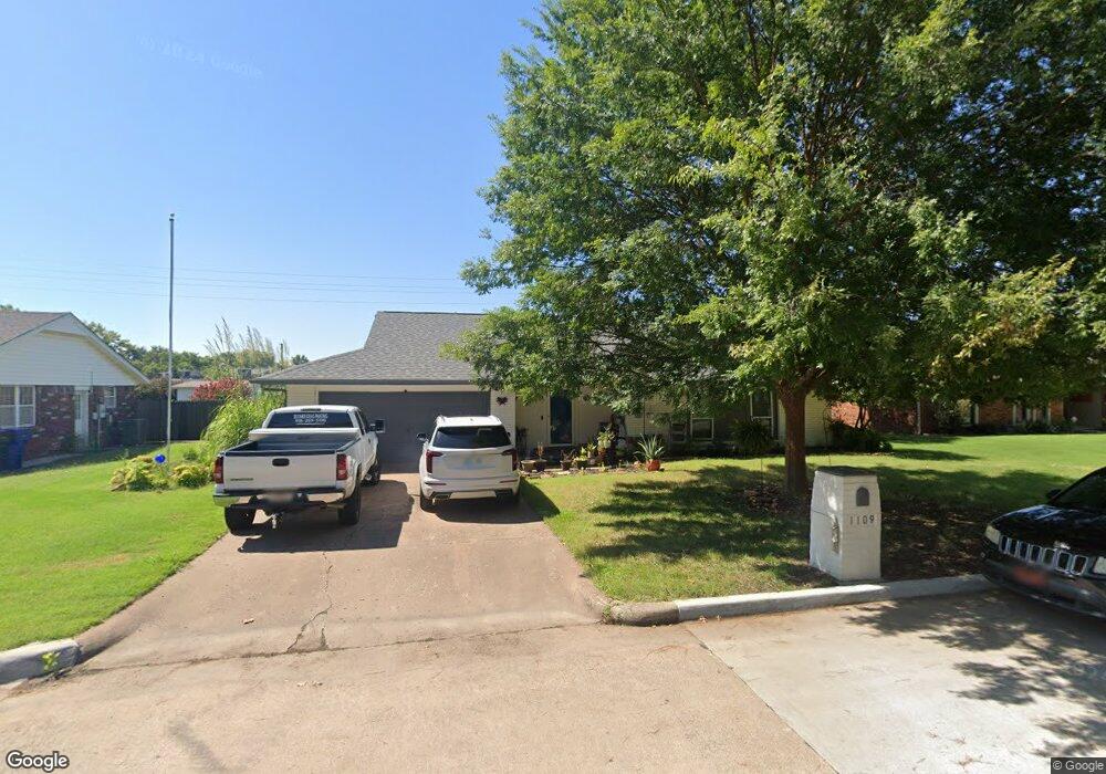 1109 W Utica St, Broken Arrow, OK 74011 - photo 1