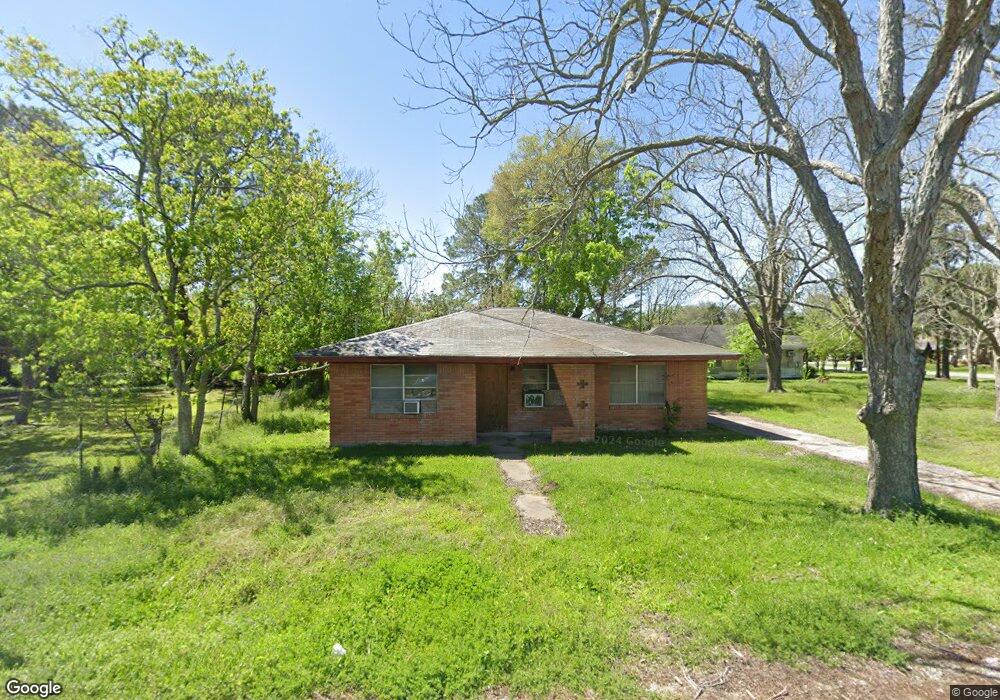 3204 Robinson Ave, Bay City, TX 77414 - photo 1
