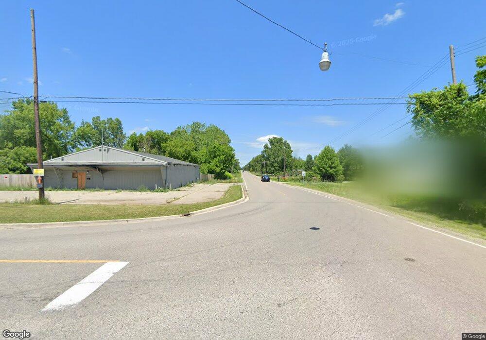 5000 N Center Rd, Flint, MI 48506 - photo 1