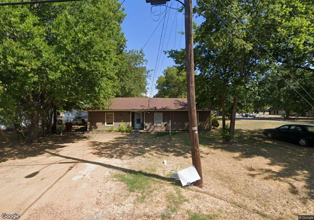 811 Seven Oaks Rd, Bonham, TX 75418 - photo 1