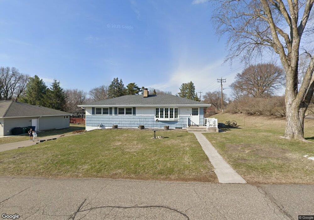 16802 Scenic Ln S, Minnetonka, MN 55345 - photo 1