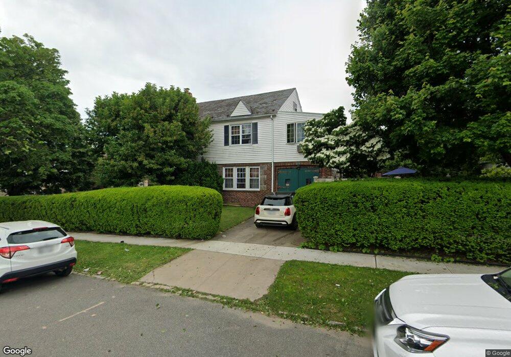 1502 146th St, Whitestone, NY 11357 - photo 1