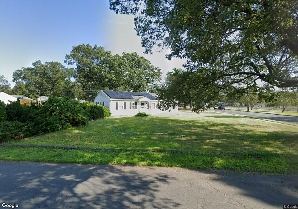 181 Southwest Ave, Windsor Locks, CT 06096 - photo 1