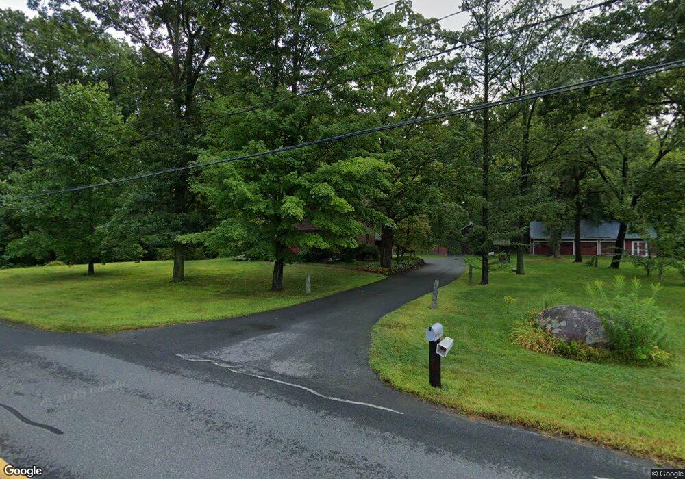 164 S Maple St, Hadley, MA 01035 - photo 1