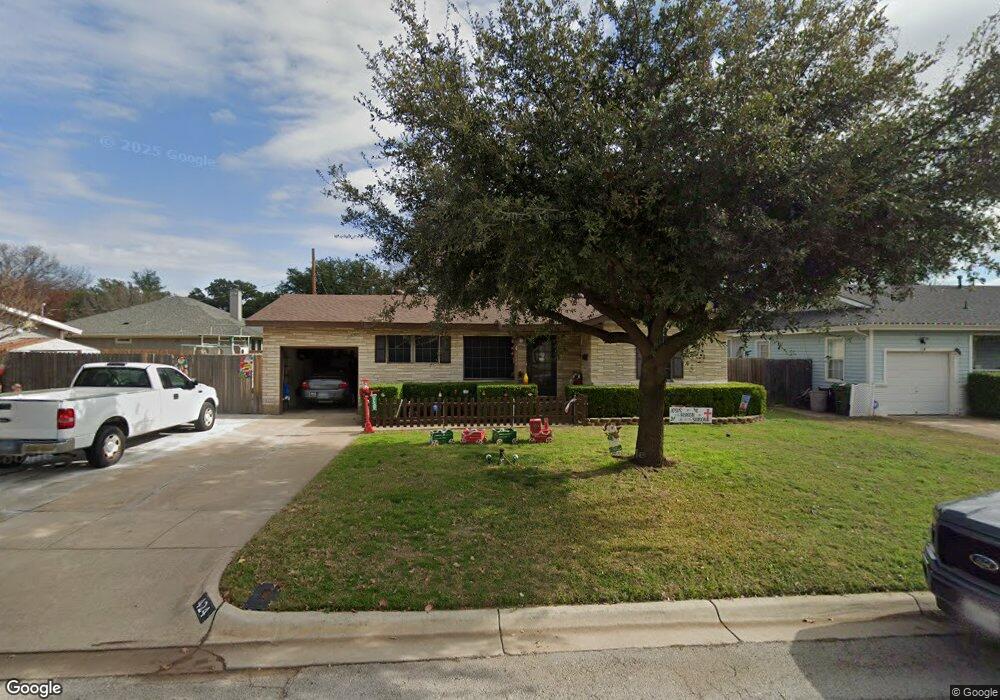 424 Anderson Dr, Hurst, TX 76053 - photo 1