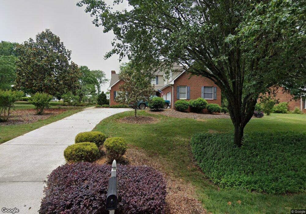 207 Gaston Ct, Statesville, NC 28625 - photo 1