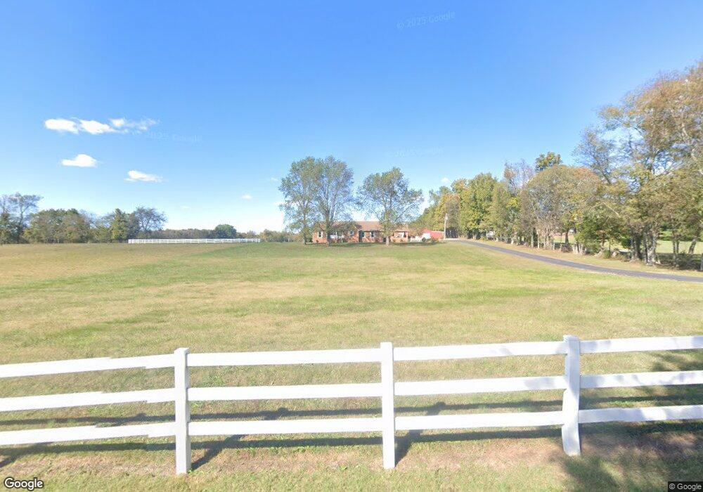 220 Simmons Rd, Shelbyville, TN 37160 - photo 1