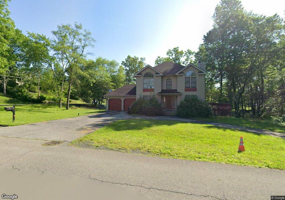 1170 Butternut Ln, Stroudsburg, PA 18360 - photo 1