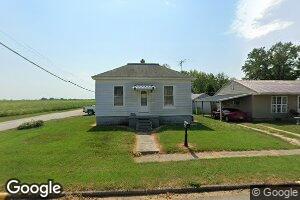 526 E Palm St, Roodhouse, IL 62082