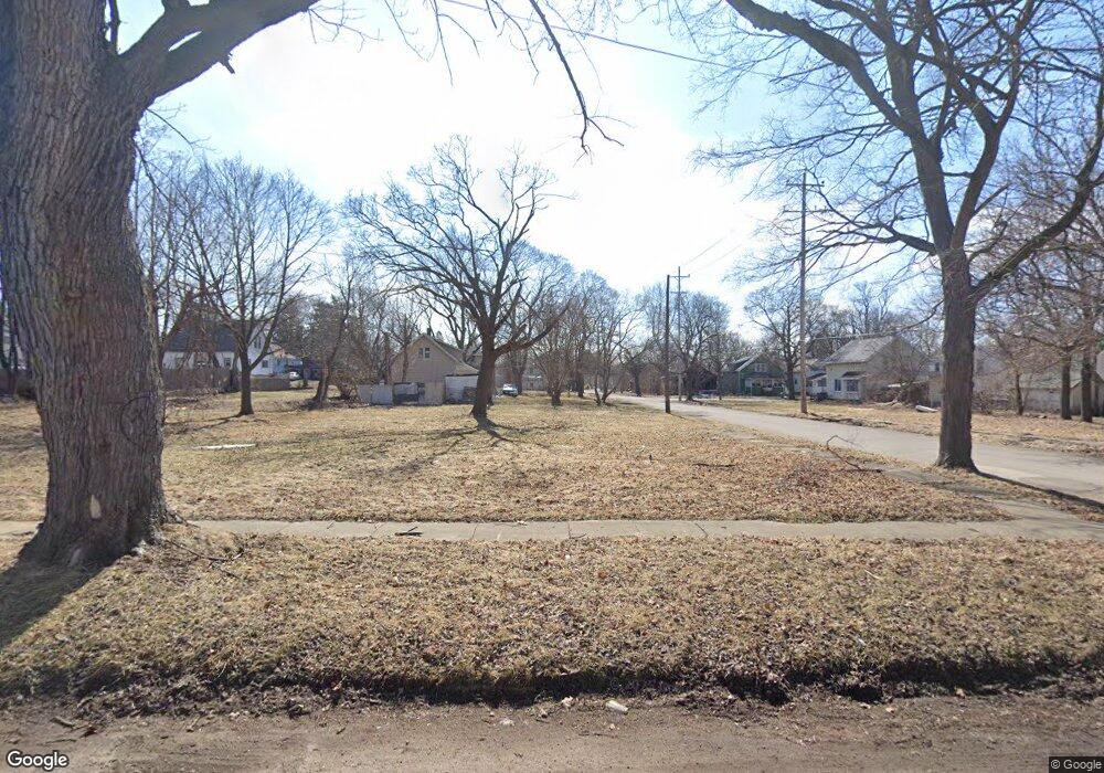 1702 Illinois Ave, Flint, MI 48506 - photo 1