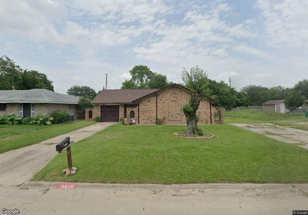 8916 Ivy Spring Ln, Houston, TX 77088 - photo 1