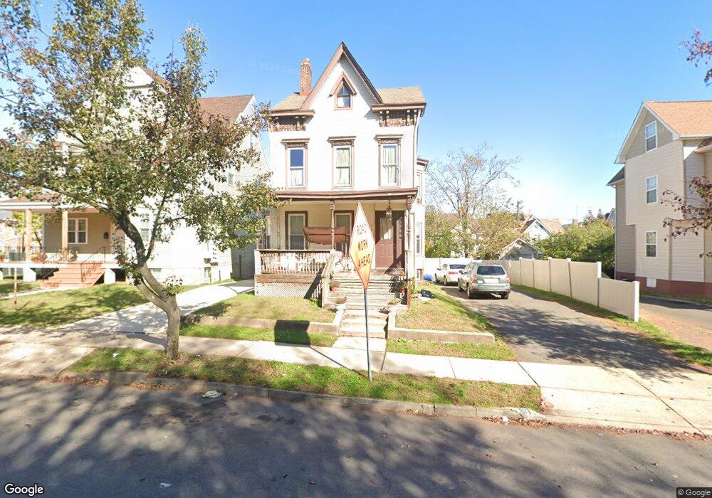 215 Townsend St, New Brunswick, NJ 08901 - photo 1