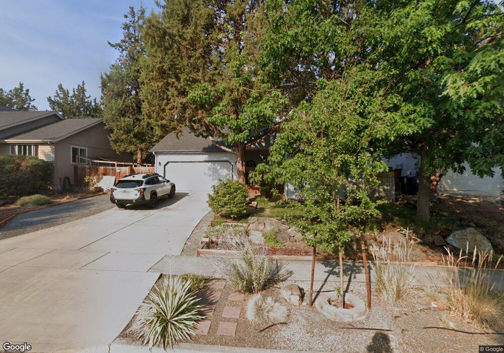 3105 NE Saber Dr, Bend, OR 97701 - photo 1