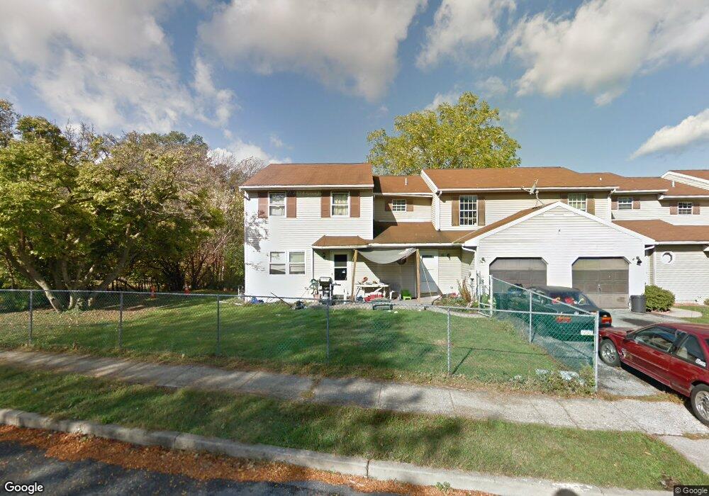 898 Maryland Ct, Whitehall, PA 18052 - photo 1