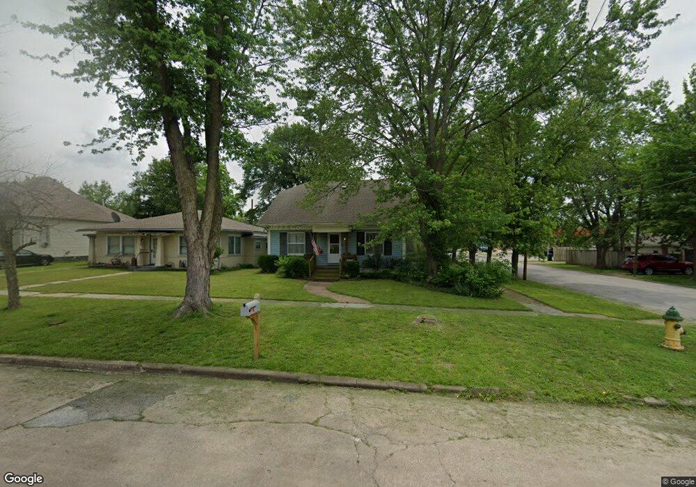 2820 Washington Ave, Parsons, KS 67357 - photo 1