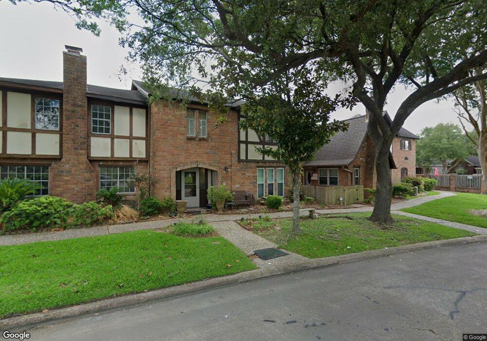 4 Sun Meadow Blvd, Friendswood, TX 77546 - photo 1