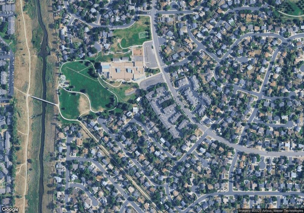 821 S Joplin Cir, Aurora, CO 80017 - photo 1