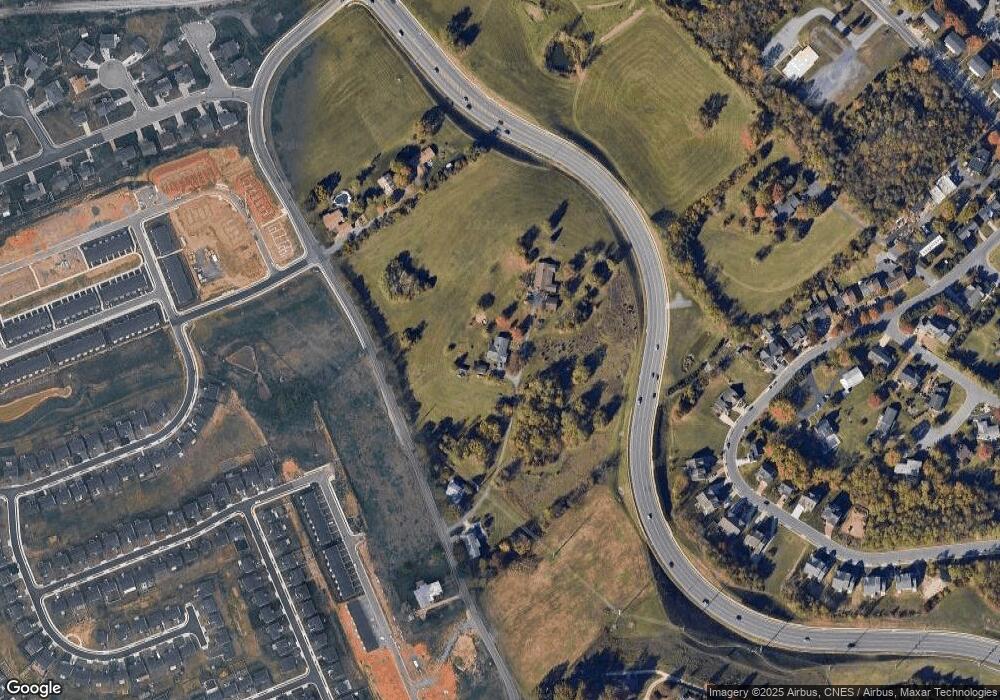 460 Pear St, Harrisonburg, VA 22801 - photo 1