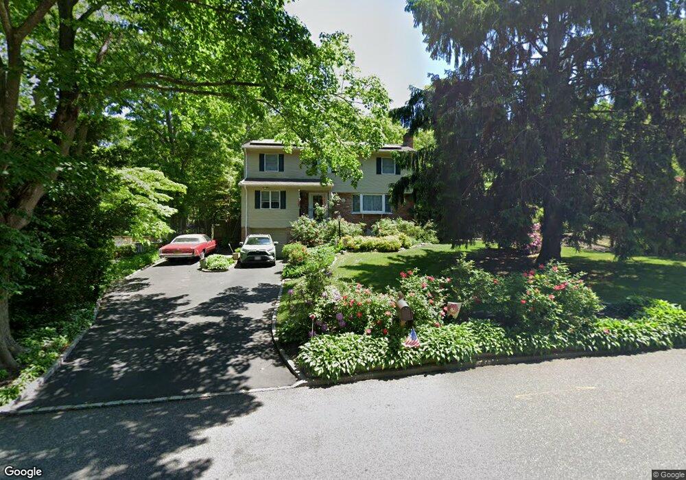 17 Autumn Dr, Hauppauge, NY 11788 - photo 1