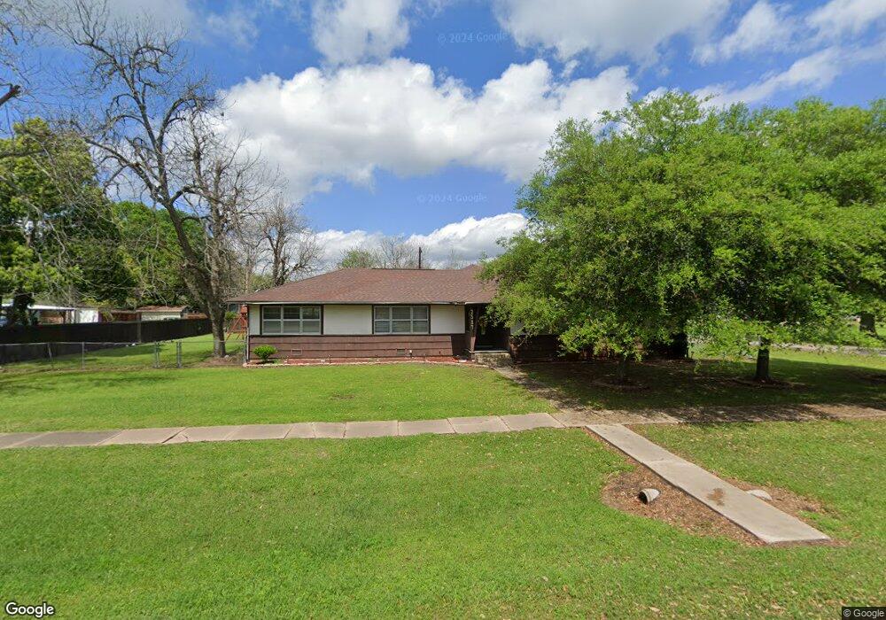 2517 5th St, Bay City, TX 77414 - photo 1