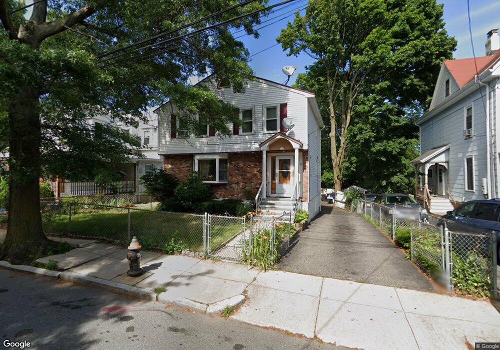 27 Allston St unit 74-1, Dorchester Center, MA 02124 - photo 1