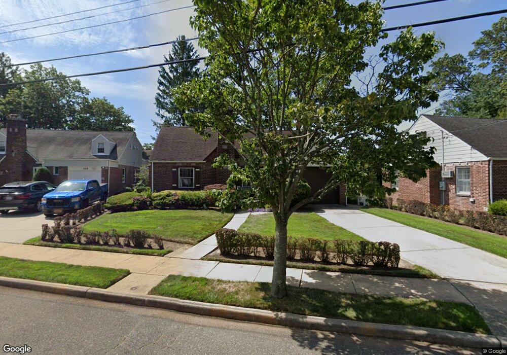 200 Edward Ct, West Hempstead, NY 11552 - photo 1