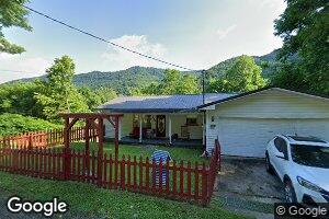 949 Boonesboro Rd, Deep Water, WV 25057
