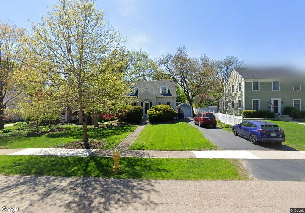 924 Stoddard Ave, Wheaton, IL 60187 - photo 1