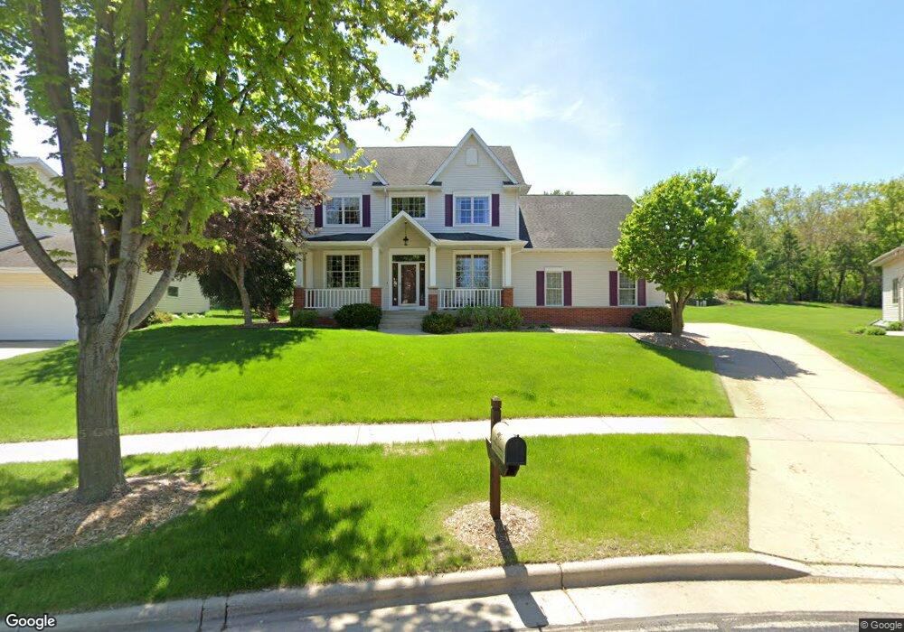 5269 Stoneman Dr, Fitchburg, WI 53711 - photo 1