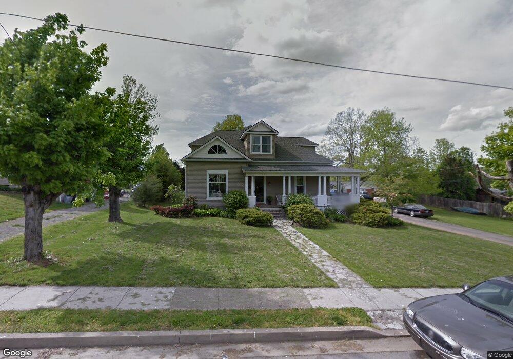 202 S Maple St, Wilmore, KY 40390 - photo 1