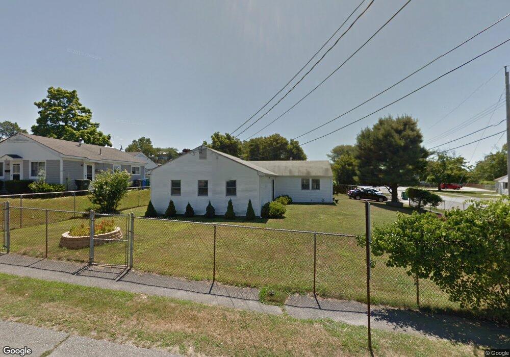 3 Bristol Rd, Middletown, RI 02842 - photo 1