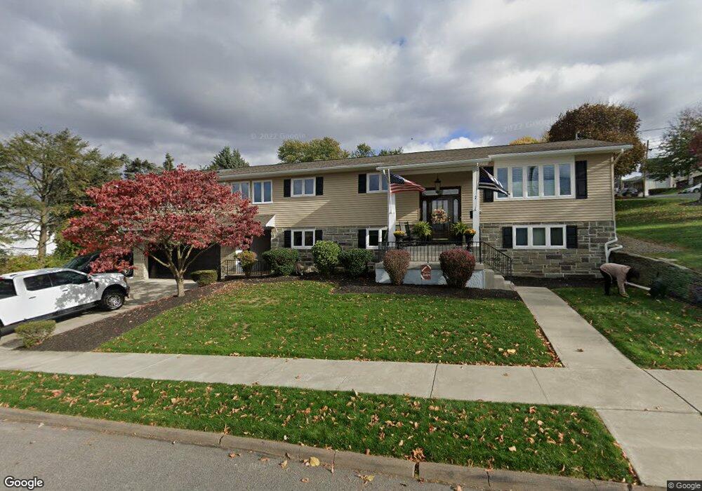 2 Brenda Ln, Dunmore, PA 18512 - photo 1