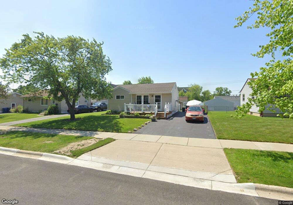 2813 Navaho Rd, Waukegan, IL 60087 - photo 1