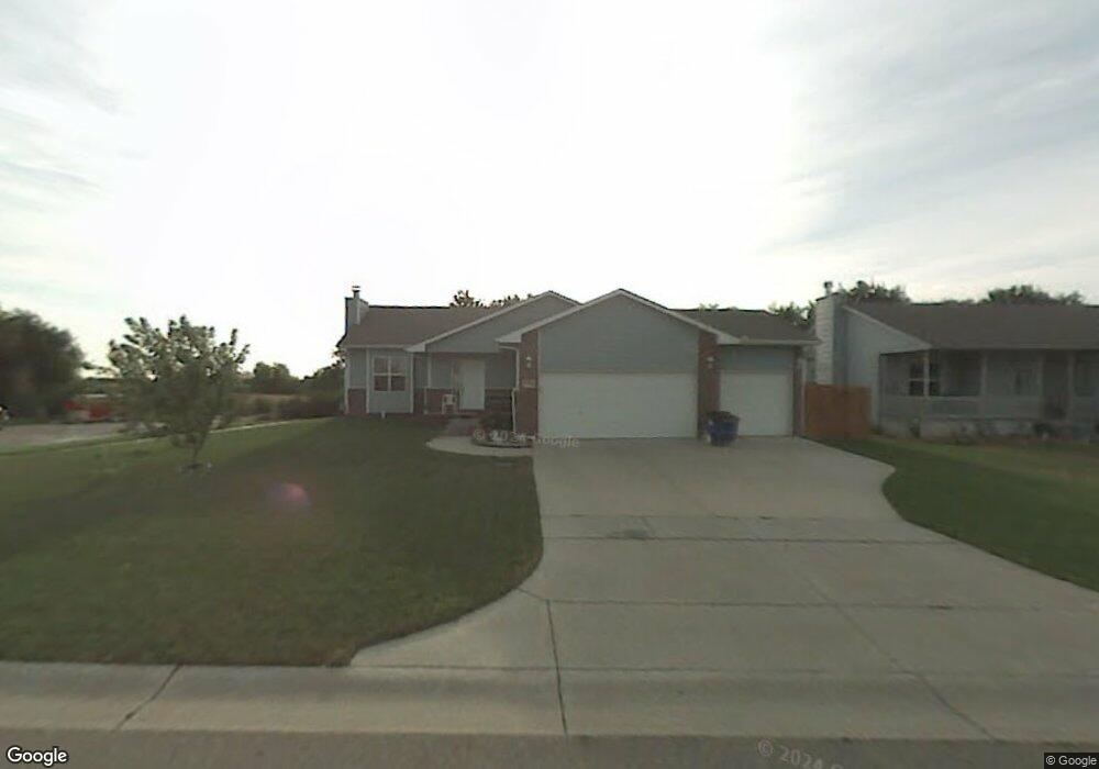 1728 N Wedgewood Ct, Mulvane, KS 67110 - photo 1