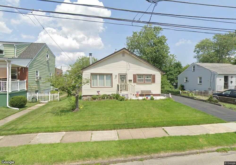 216 Sylvania Ave, Folsom, PA 19033 - photo 1