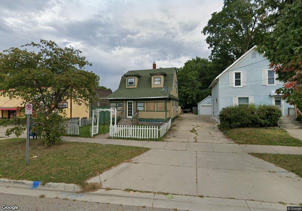 728 W Willow St, Lansing, MI 48906 - photo 1
