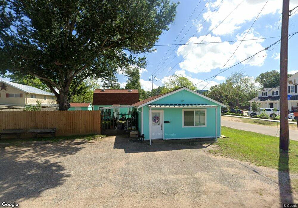 205 N Sycamore St, Tomball, TX 77375 - photo 1