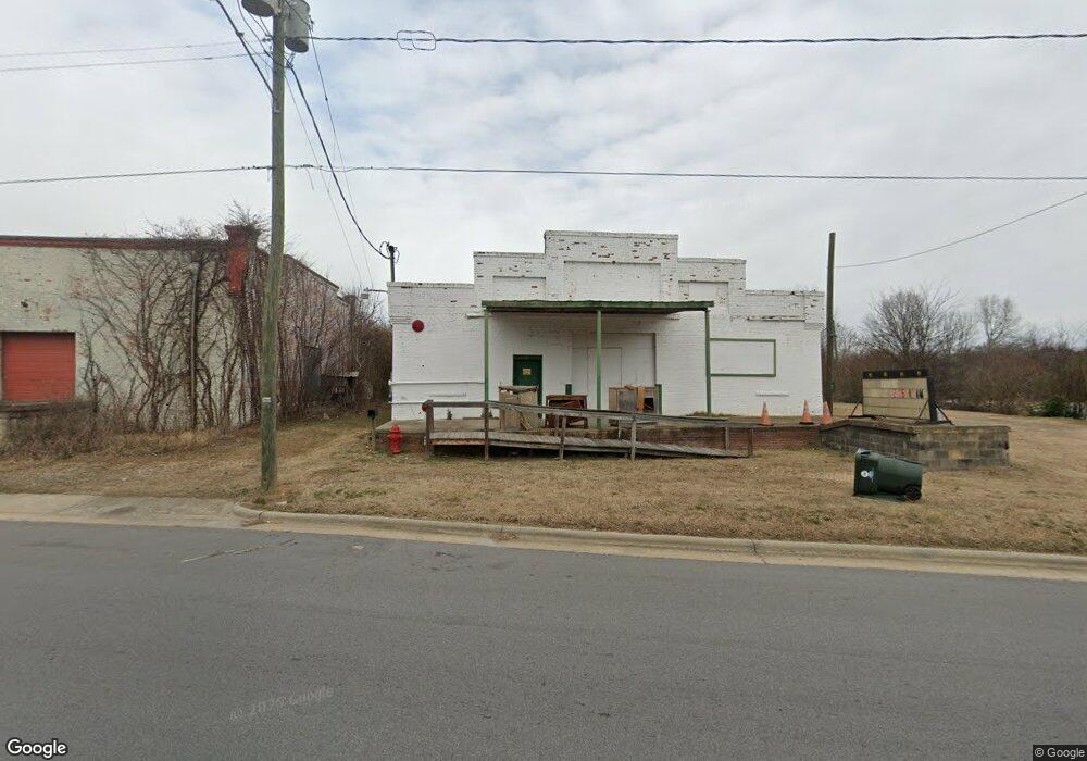 207 E 2nd St, Weldon, NC 27890 - photo 1