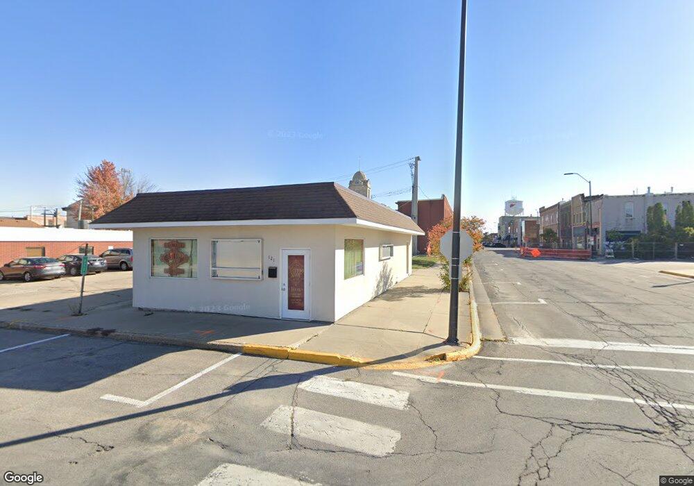 121 N 3rd Ave W, Newton, IA 50208 - photo 1