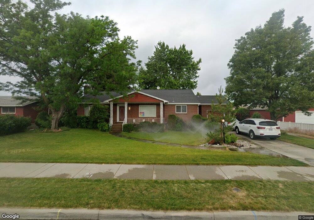 979 N 200 W, Bountiful, UT 84010 - photo 1