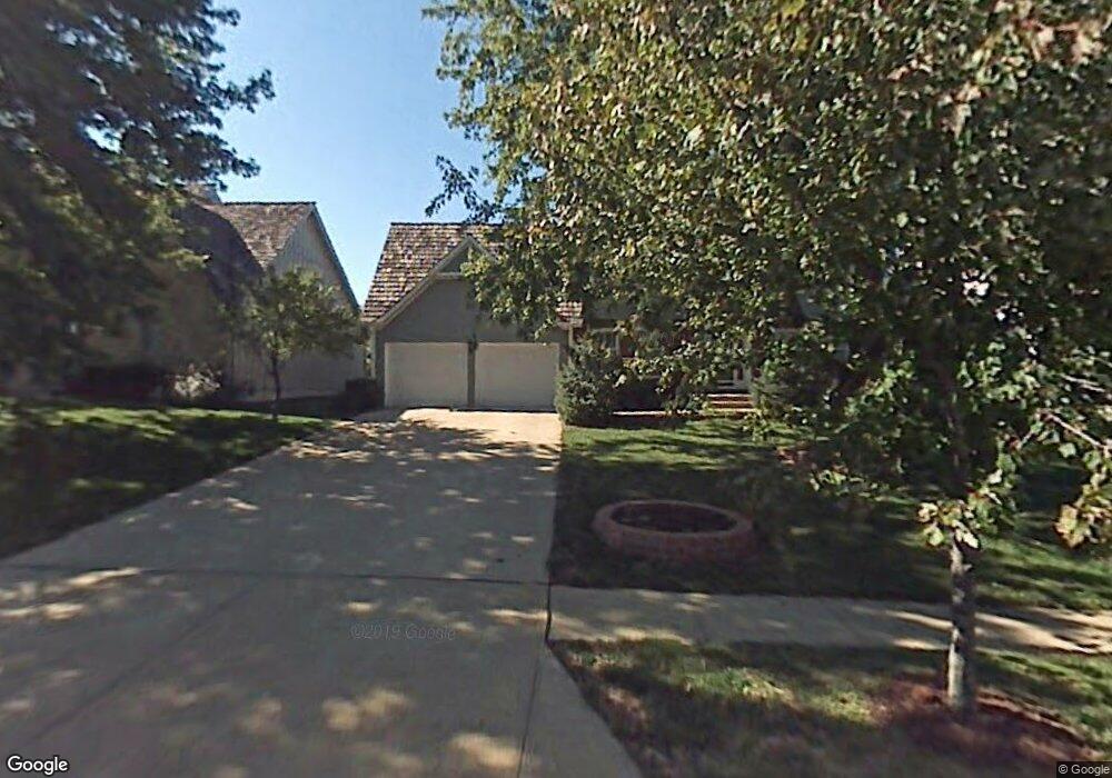 7712 Acuff Ln, Shawnee, KS 66216 - photo 1