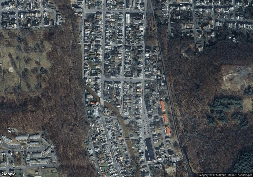 209 S Franklin St, Shamokin, PA 17872 - photo 1