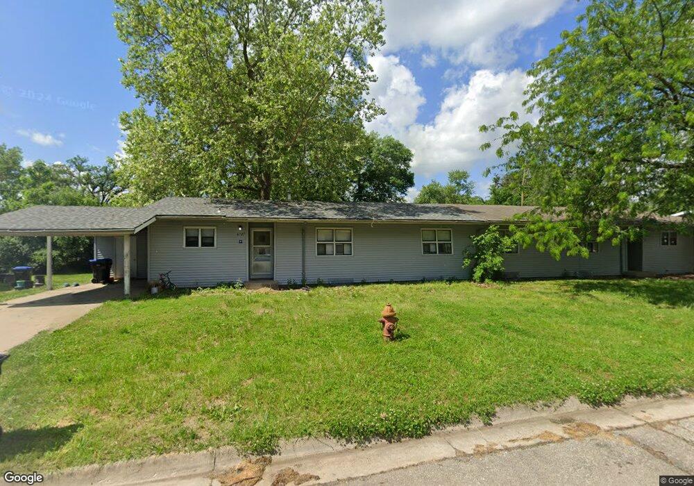 6727 SW Greencastle Dr, Topeka, KS 66619 - photo 1