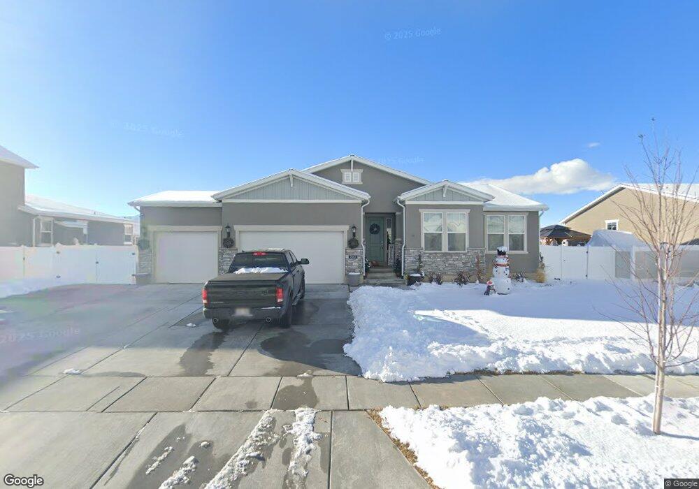 2463 N Sarus Crane Dr, Clinton, UT 84015 - photo 1