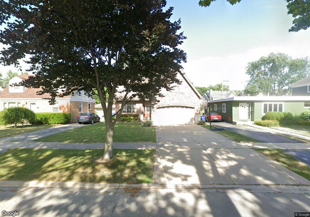 683 S Swain Ave, Elmhurst, IL 60126 - photo 1