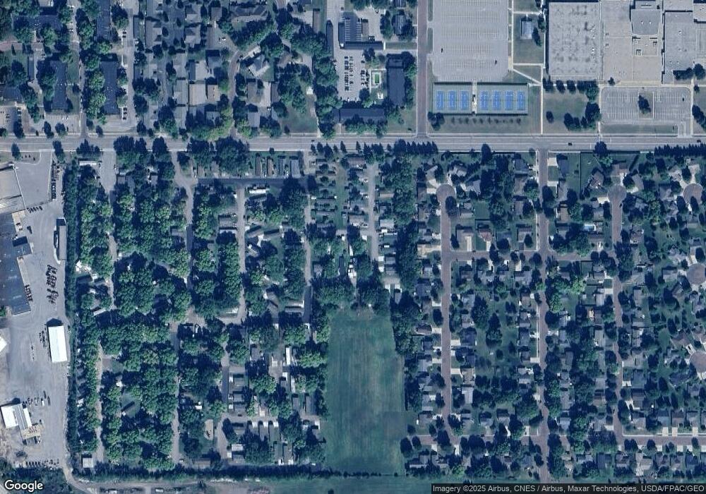 303 Hilton Dr, Mankato, MN 56001 - photo 1