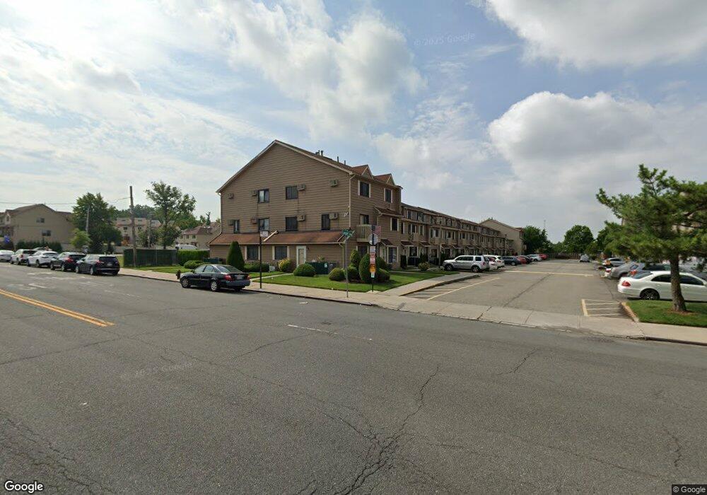 205 Lamped Loop unit 31, Staten Island, NY 10314 - photo 1